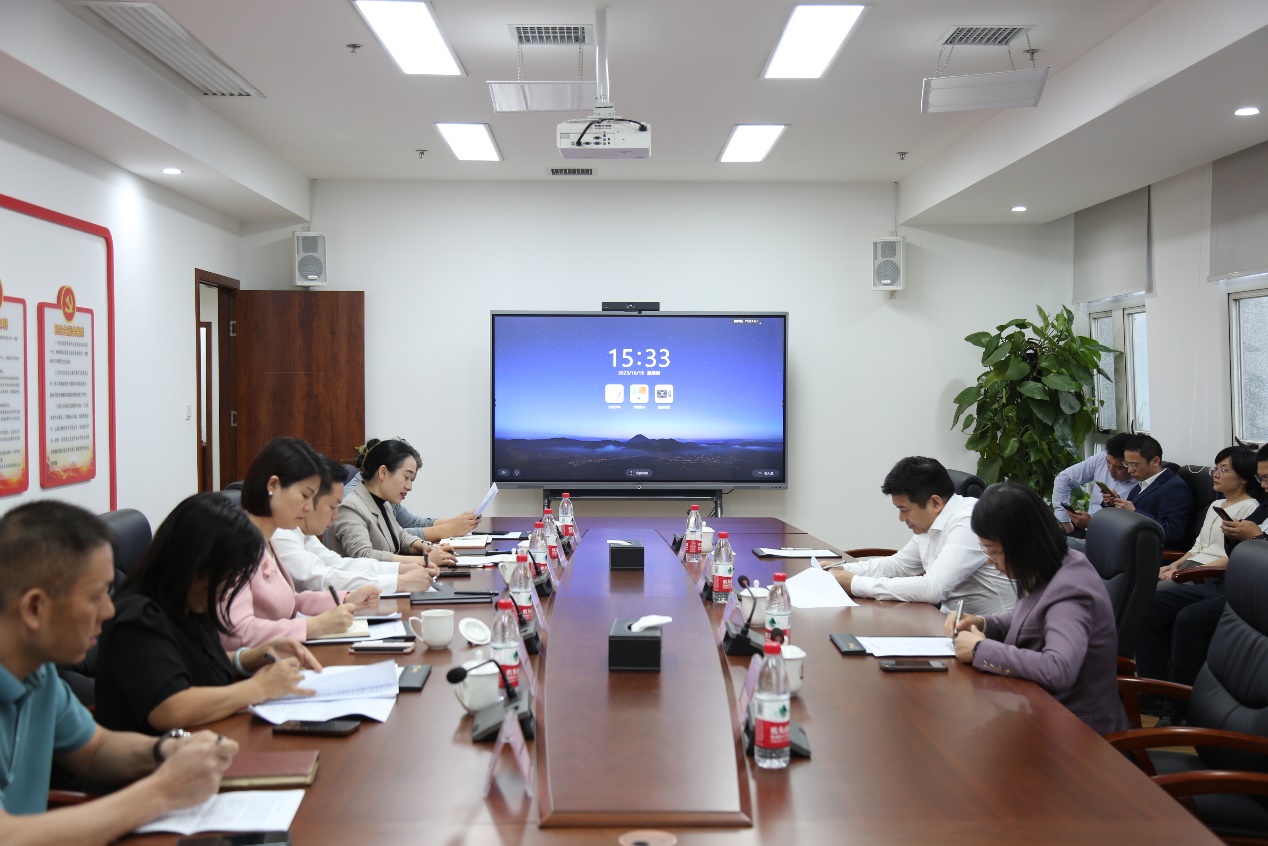 長(cháng)沙市委常委、自貿區長(cháng)沙片區黨工委書記邱繼興一行來我司考察指導