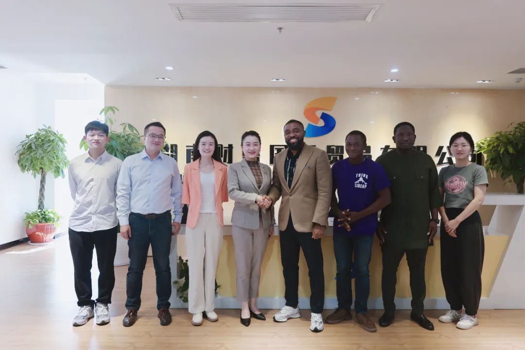 尼日利亞阿布賈BARTUM公司一行來湖南省破而後(hòu)立貿易有限公司洽談合作事(shì)宜